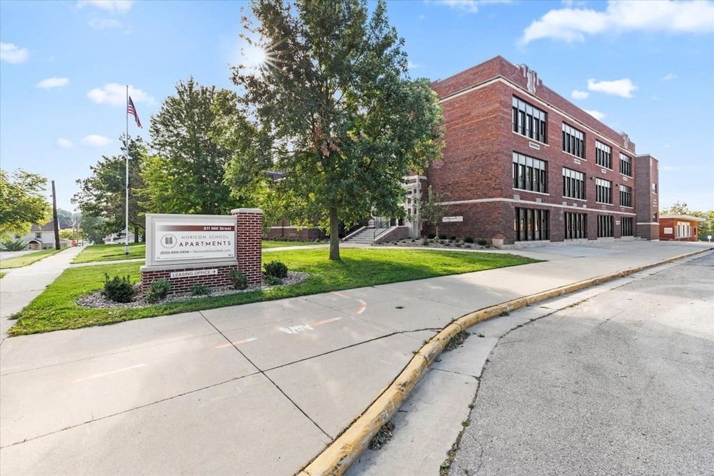Horicon School Apartments, 611 Mill St, Horicon, WI RentCafe